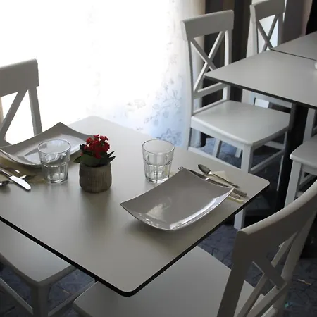 Znjan - Sea View Bed & Breakfast *