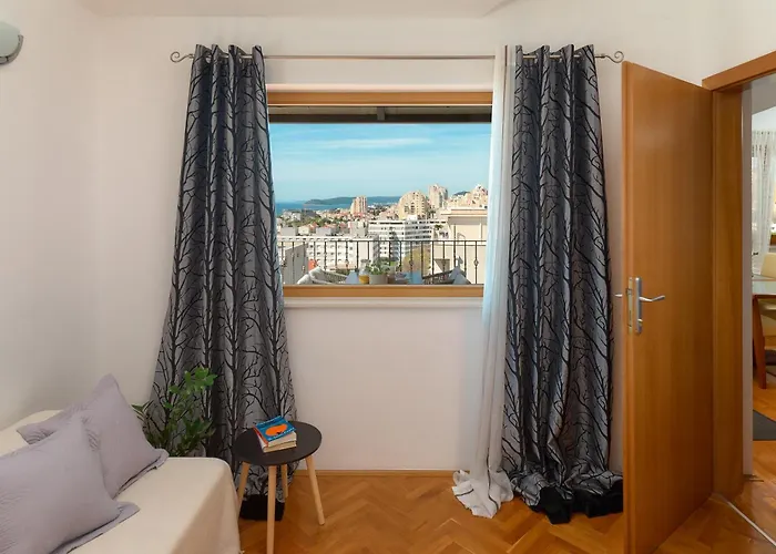 Couette-café Znjan - Sea View