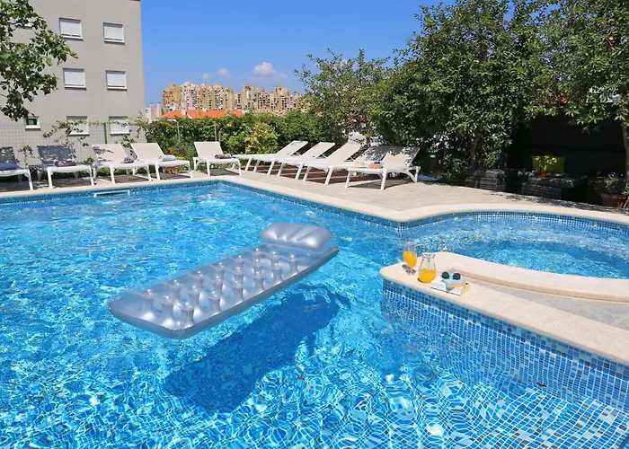 Znjan - Sea View 4*