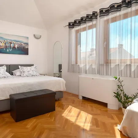 Znjan - Sea View 4*